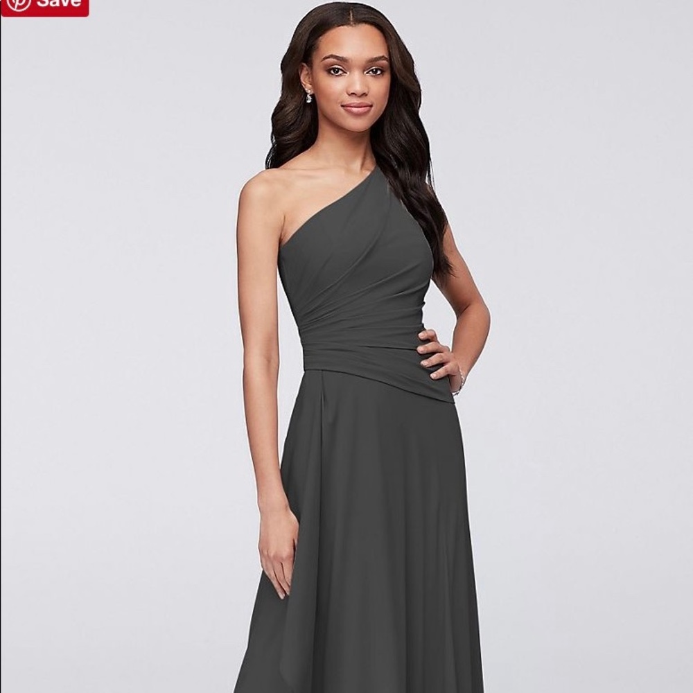 One shoulder gown in graphite